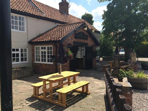 The Fountain At Tuxford & The Square And Compass Normanton On Trent酒店 外观 照片